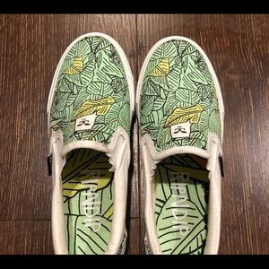 DM ME FOR FREE SHIPPING! Slip on Vans women size 5